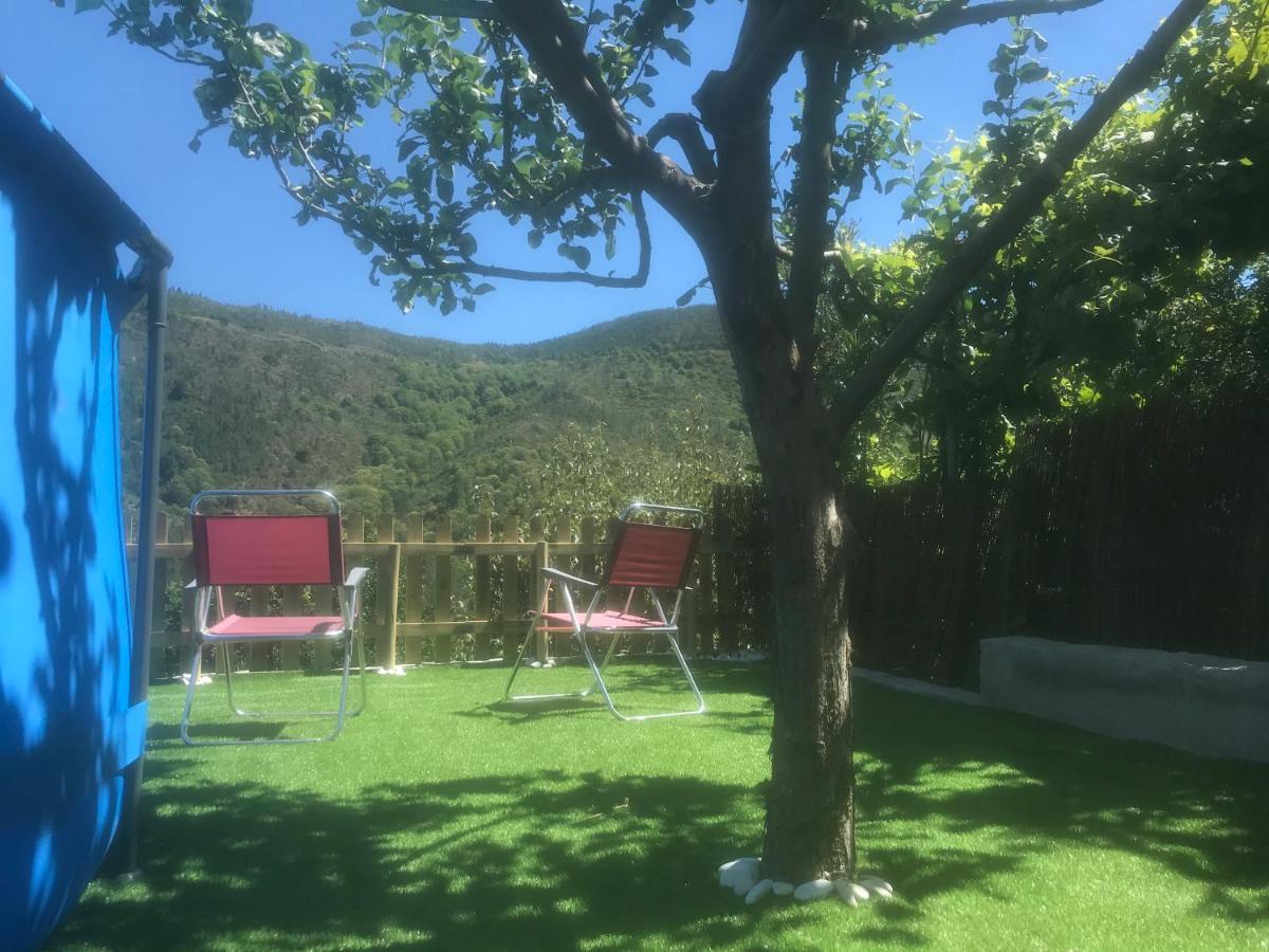 Casa Do Meio Da Vila ロリガ エクステリア 写真